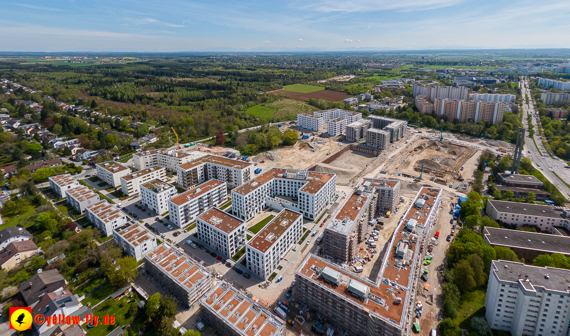 04.05.2023 - Luftbilder vom Alexisqaurtier und Pandion Verde in Neuperlach